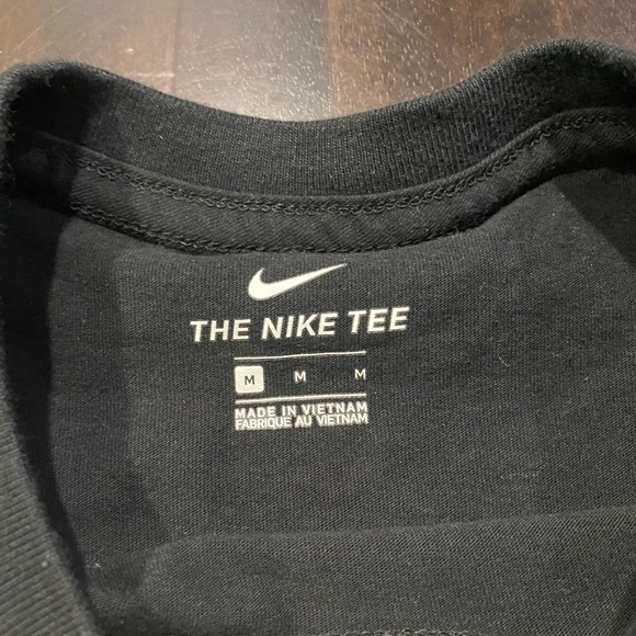 The Nike Tee Boys Short Sleeves Shirt Size M - Picture 3 of 7